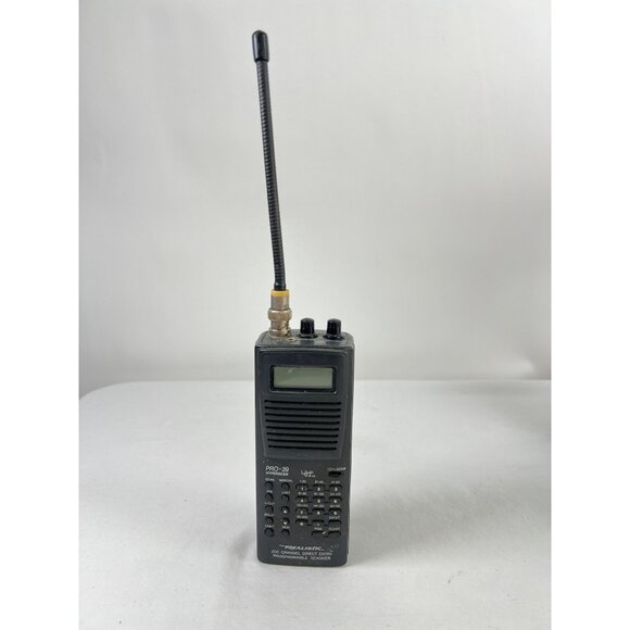 Realistic PRO-39 Hyperscan 200-Channel Programmable Scanner With Antenna UHF/VHF - Picture 1 of 9